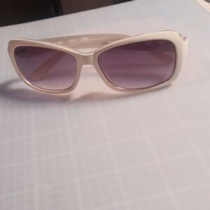 Stylish Cream Sunglasses